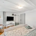 Haeuschen 1650 Feriehus *