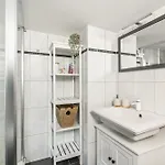 Haeuschen 1650 *