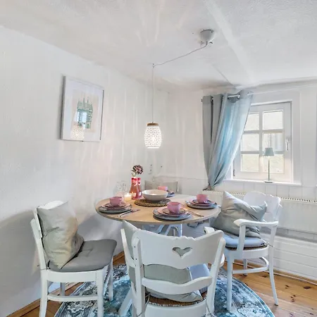 Haeuschen 1650 Hébergement de vacances Alsfeld